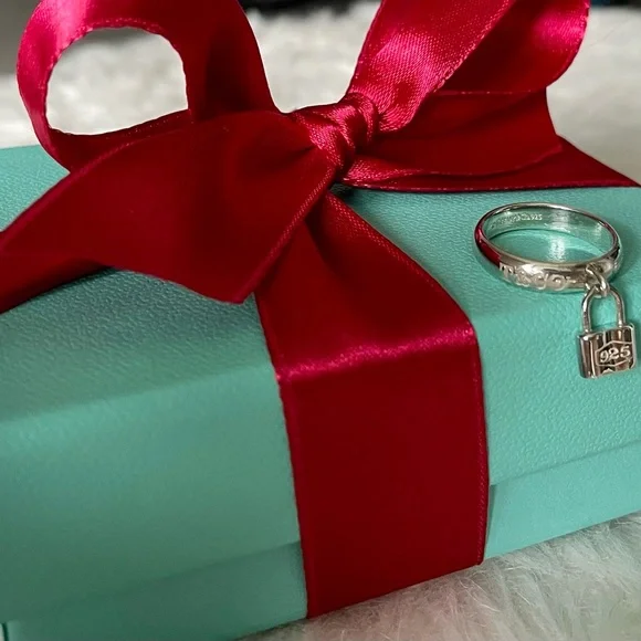 Tiffany and Co. Lock Ring - Picture 14 of 15